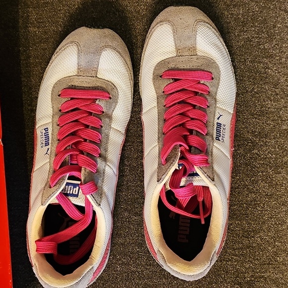 Puma Speeder Women's Gray and Pink Athletic Sneakers - Picture 5 of 9